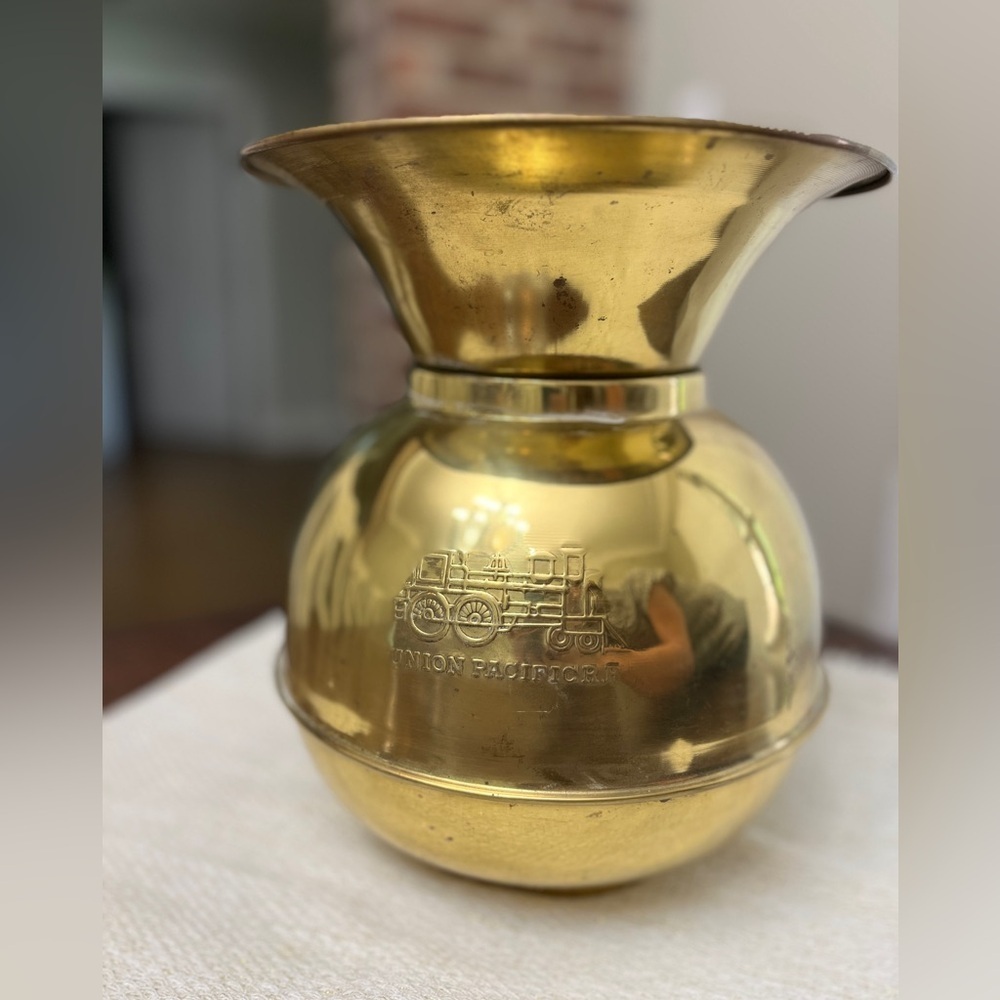 Union Pacific Railroad Brass Spittoon Embossed Home Decor Train Weighted Bottom